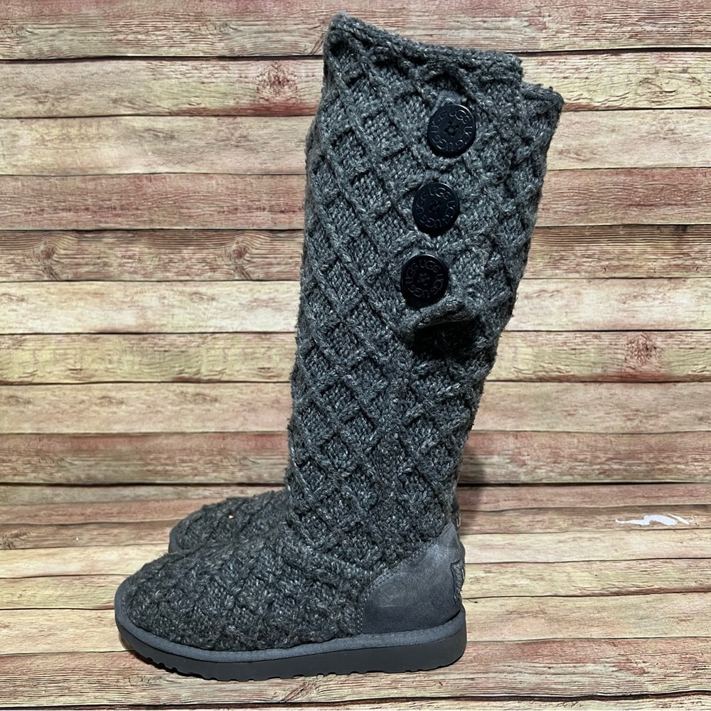Ugg Gray Cardy Tripple Button Lattice Boots